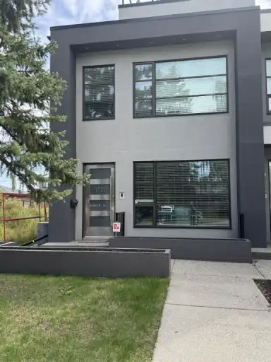 Modern Duplex in Southwest Calgary | 1713 49 Avenue Southwest, Calgary | 2981470