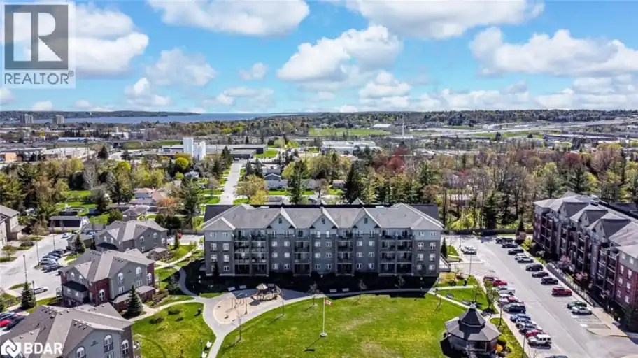 45 FERNDALE Drive S Unit# 305 | 45 FERNDALE Drive S Unit# 305, Barrie | 2981622