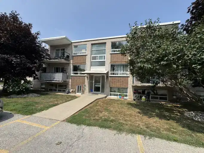 2 bedroom apartment - Available October 1, 2025 | 2154 Lilnan Court, Burlington | 2981632