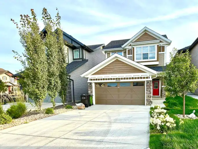 Fully Furnished with Pond backing view | 1405 Darby Green Southwest, Edmonton | 2981750