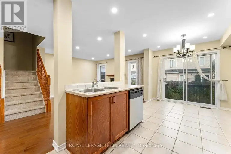 251 FELICIA CRESCENT | 251 FELICIA CRESCENT, Ottawa | 3000613