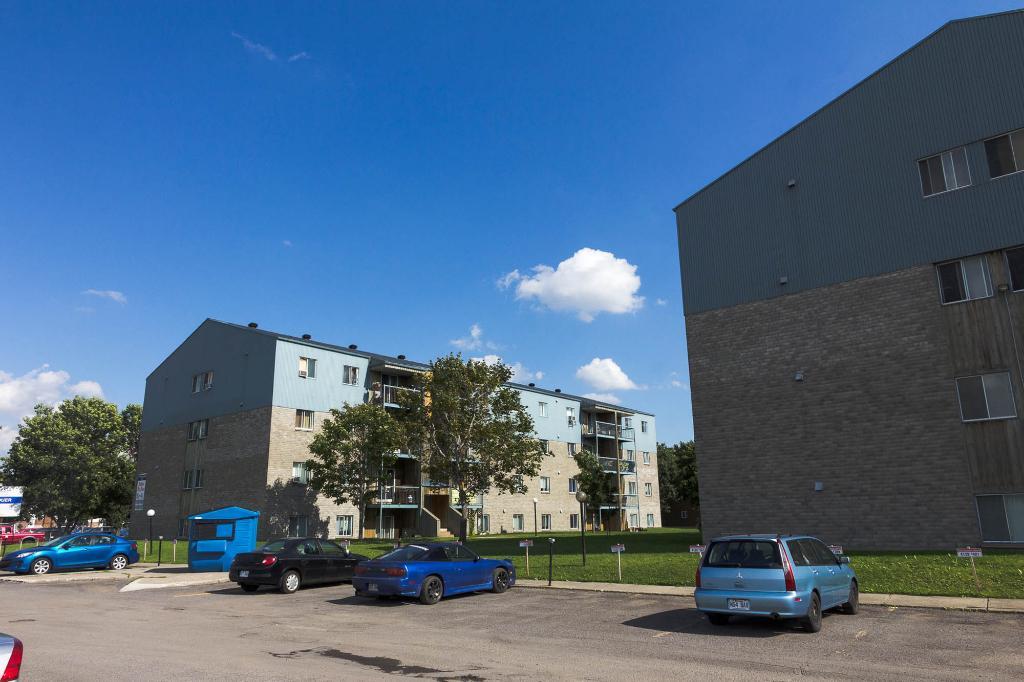4 1/2 Charlesbourg Place Gros Pin 1er septembre (cession) | 2982692