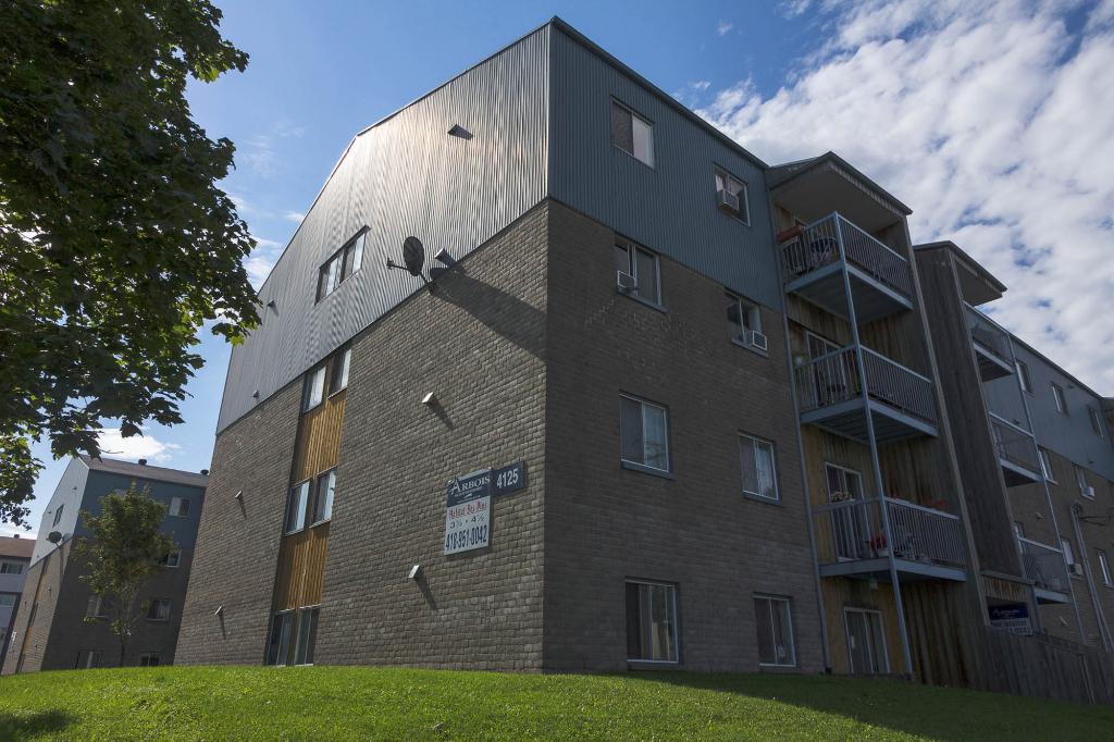4 1/2 Charlesbourg Place Gros Pin 1er septembre (cession) | 2982692