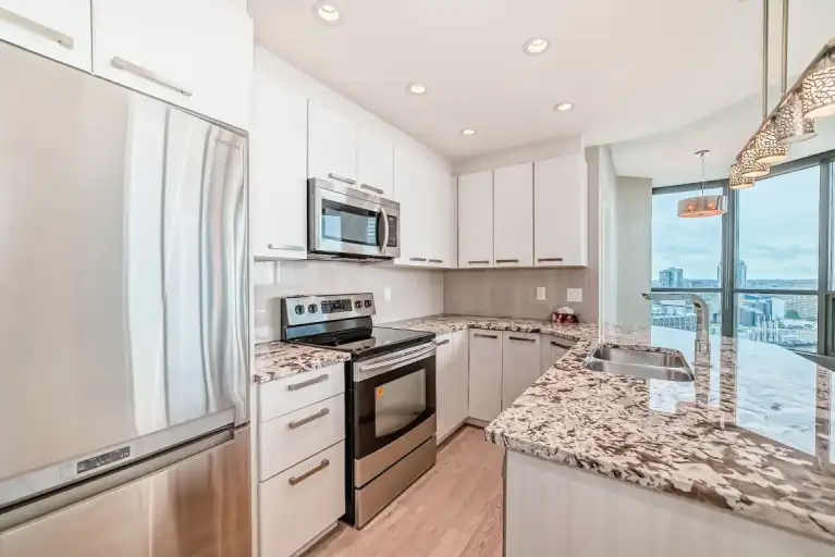 Luxury 19th-Floor Corner Unit with Panoramic Views near BMO, LRT, & DT | 225 11th Ave SE, Calgary | 2983000