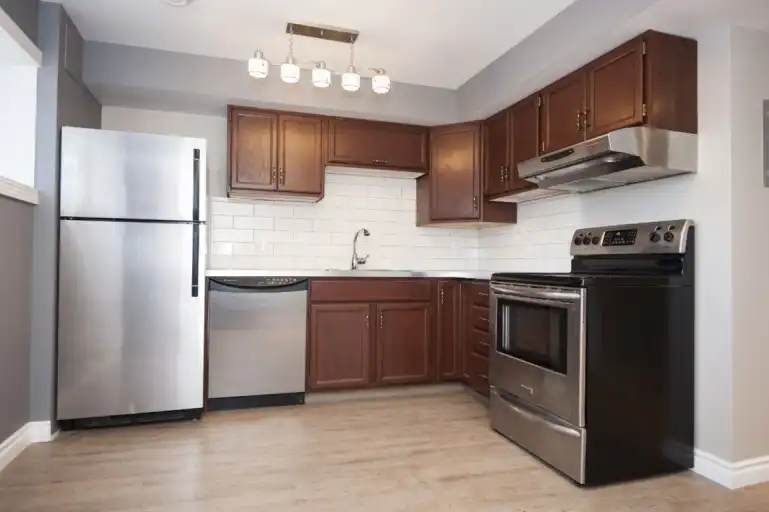 Modern Renovated Killarney Suite (Legal) | 2628 30th Street S.W., Calgary | 2983007