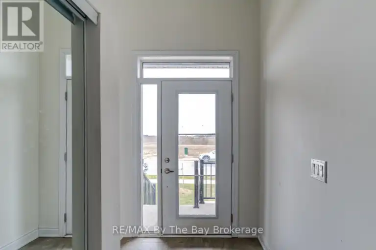 15 UNION BOULEVARD | 15 UNION BOULEVARD, Wasaga Beach | 2983821