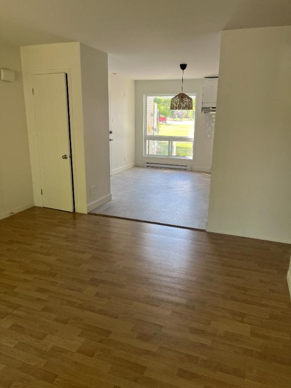 Appartement / Logement 4 1/2 à louer | 2984007