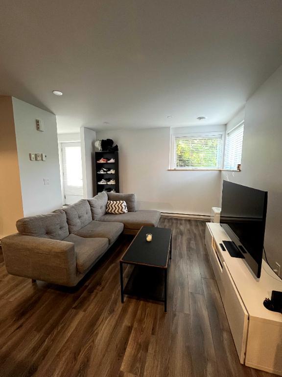 CONDO 3½ MEUBLÉ : 1 CHAMBRE & 1 SALLE DE BAIN | 2984027
