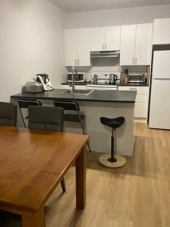 4 1/2 rénové à louer (cession de bail) Quartier Montcalm | 3073484