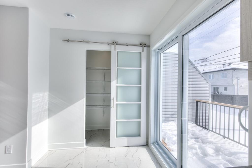 Haut de duplex neuf sur 2 étages - Luxueux - 3 chambres & 2 salle de bain - Valleyfield - Négo | 2984222