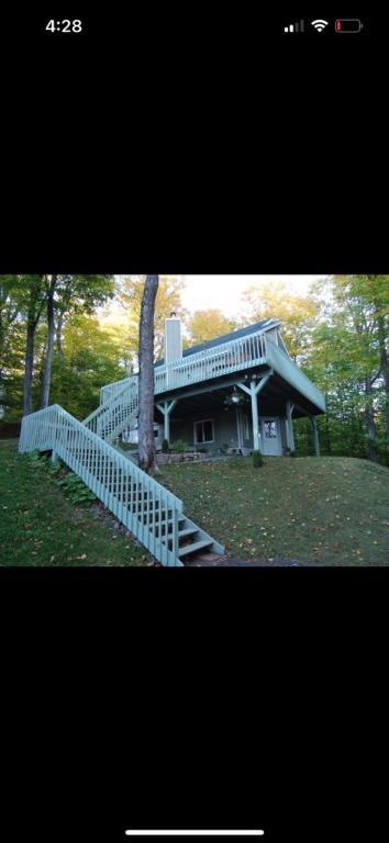 Chalet rénové 3 1/2 à St-Sauveur -disponible le 1er sept | 3012694