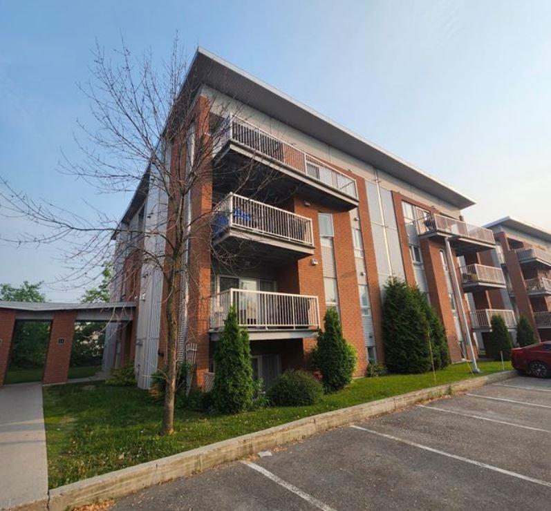 Grand 4 1/2 à louer | 2984671