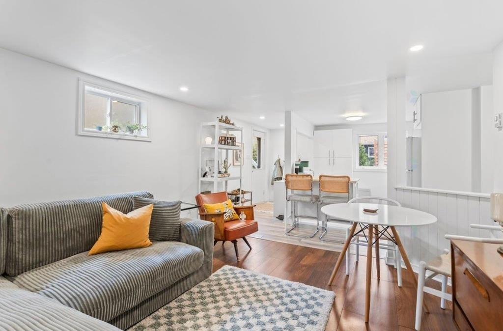 GRAND 3 1/2 à Saint-Sauveur | 2984945