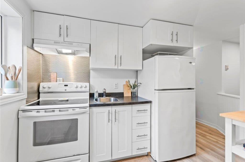 GRAND 3 1/2 à Saint-Sauveur | 2984945