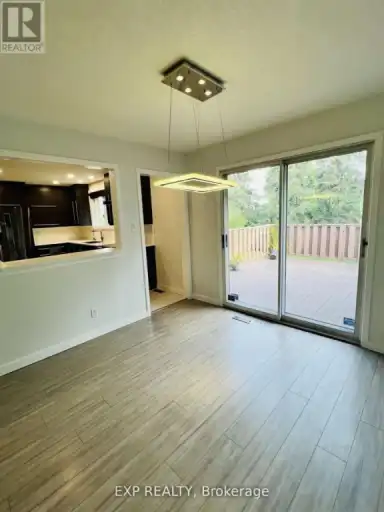 213 NORTHLAKE DRIVE | 213 NORTHLAKE Drive, Waterloo | 2985219