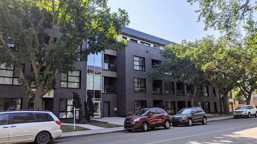 Conveniently located 1 Bed, 1 Bath condo a few blocks from University of Alberta | 401 - 11503 76 Ave NW, Edmonton | 2993206