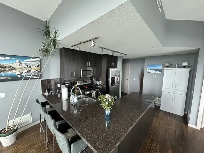 Furnished Downtown Sub Penthouse | 3205 - 210 15 Ave SE, Calgary | 2986083