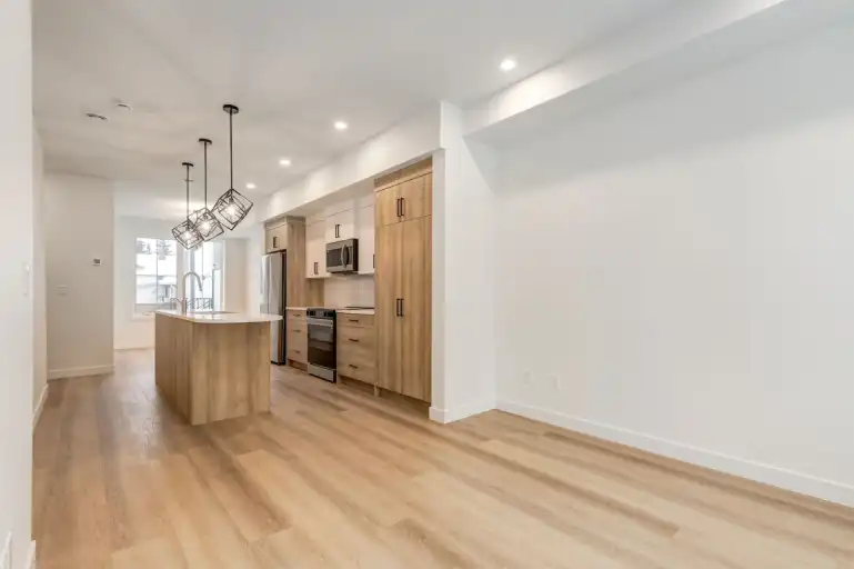 Modern 3-Level Townhouse | 822 16 Street Northwest, Calgary | 3025726