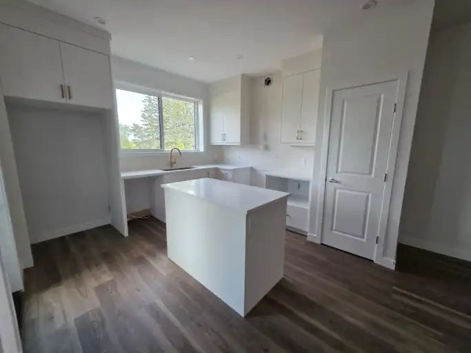 Brand New Duplex with 3 BHK and bonus room available for rent | Edmonton | 2986136
