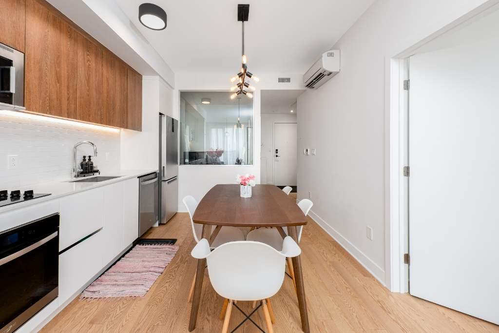 3 1/2 + grand den avec fenêtre intérieure | 2986187