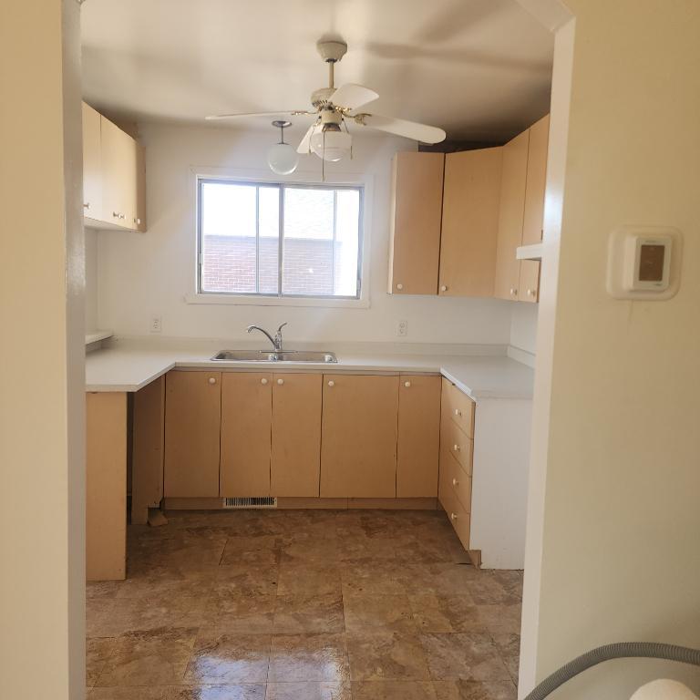 Maison à louer dans un quartier calme / House for rent in quiet neighbourhood | 2986487