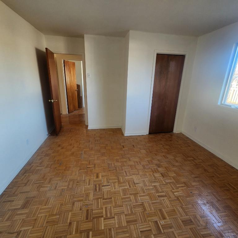 Maison à louer dans un quartier calme / House for rent in quiet neighbourhood | 2986487