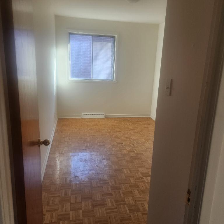 Maison à louer dans un quartier calme / House for rent in quiet neighbourhood | 2986487
