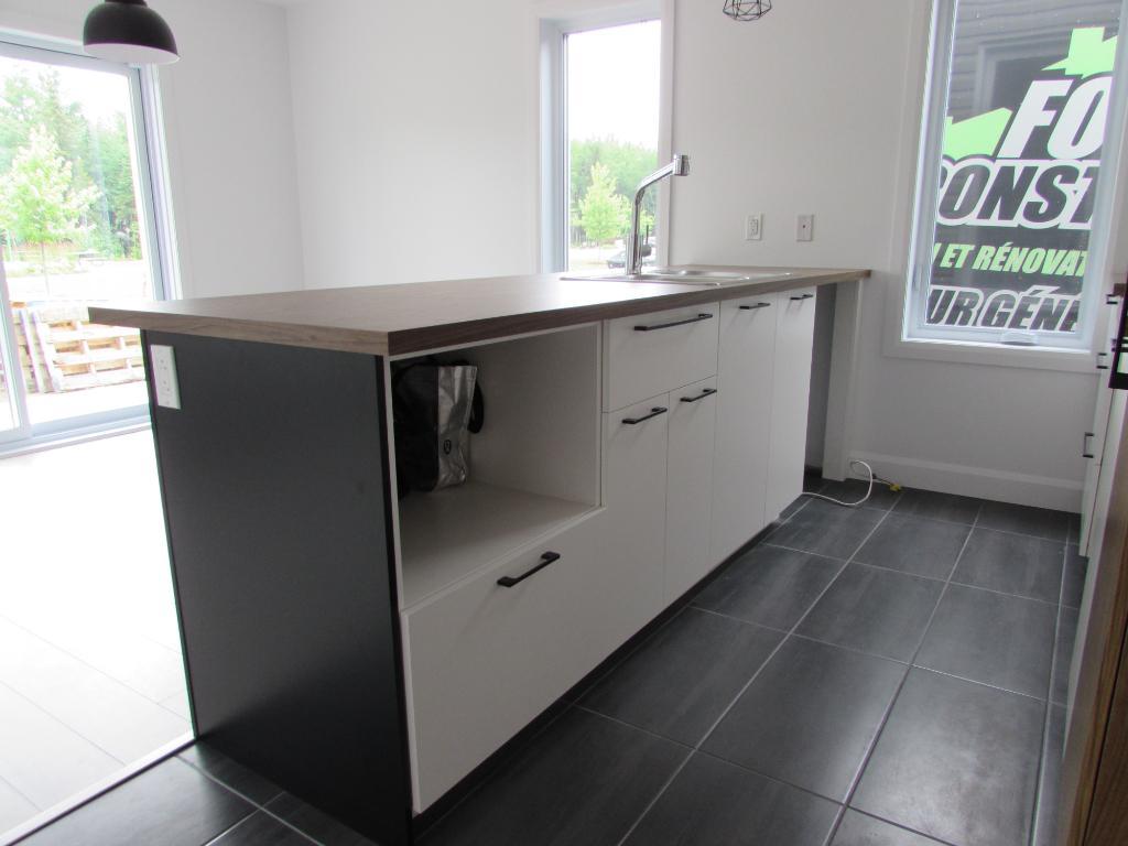 *5 1/2 -- Secteur Colonial -- 10 Novembre | 2987632