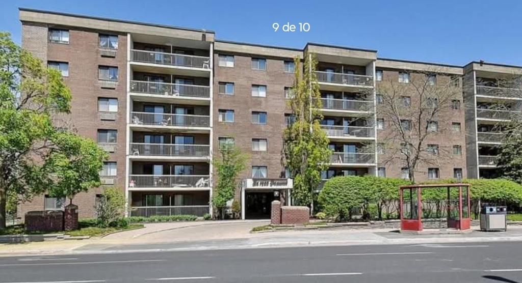 3 1/2 panama Brossard | 2987645