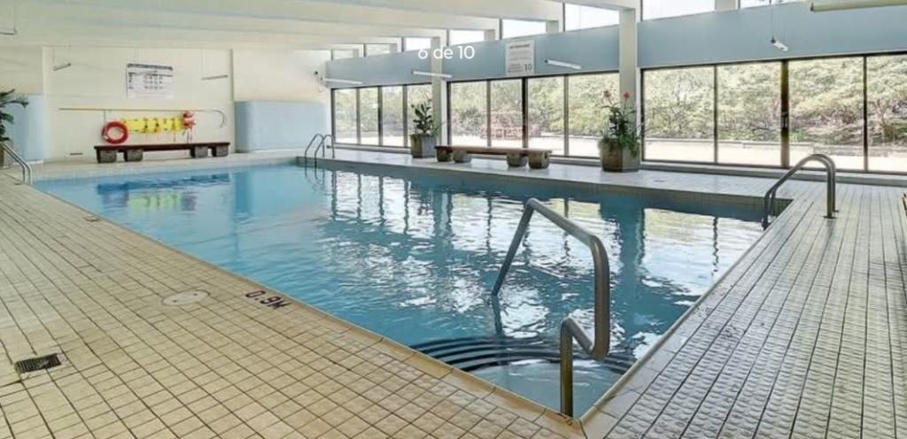 3 1/2 panama Brossard | 2987645
