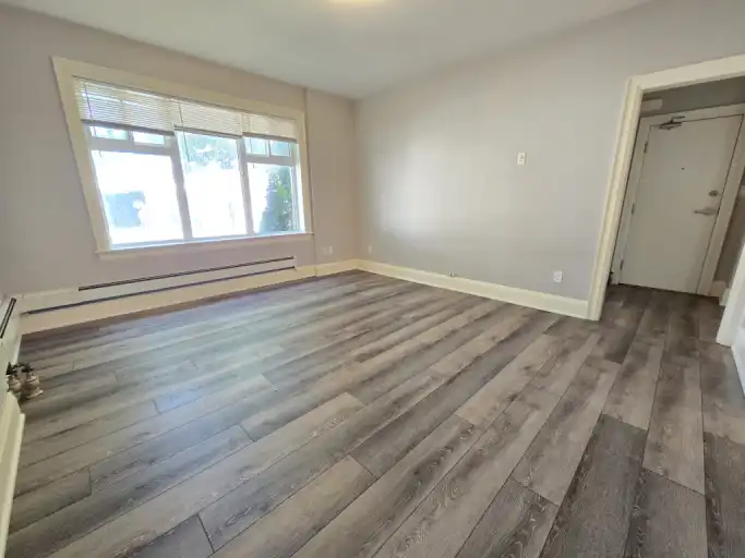 1 BDRM MAIN FLOOR! Avail. Sept 1st or sooner! | 170 Simcoe Street South, Oshawa | 2987696