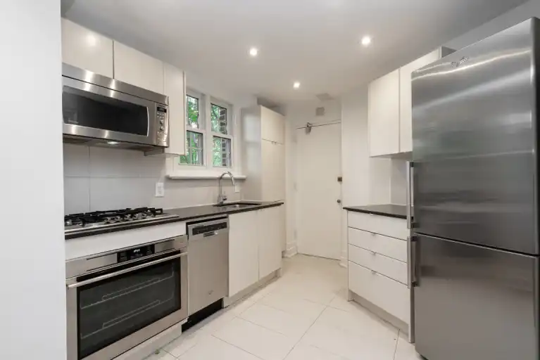 2875 Yonge Street | 2875 Yonge Street, Toronto | 3038543