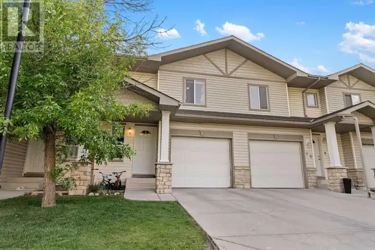 Bright &Spacious 3-Bedroom Townhouse in Family-Friendly Citadel  Fully furnished | 64 - 64 Citadel Meadow Gardens Northwest, Calgary | 3009378