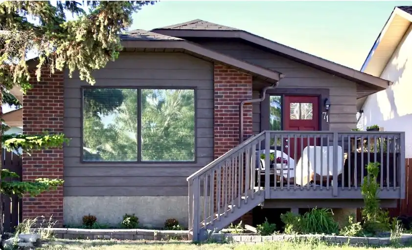 Newly Updated Main Floor in Shawnessy | 71 Shawmeadows Close Southwest, Calgary | 2987867
