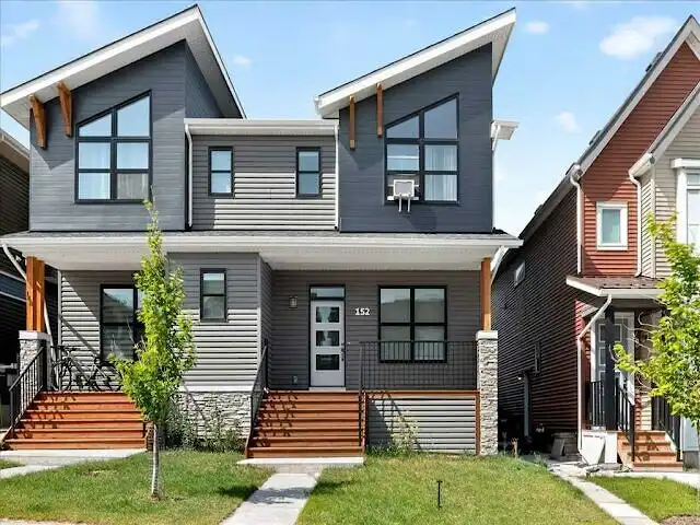 Luxury 3 Bedroom House | 152 Calhoun Common Northeast, Calgary | 3009381