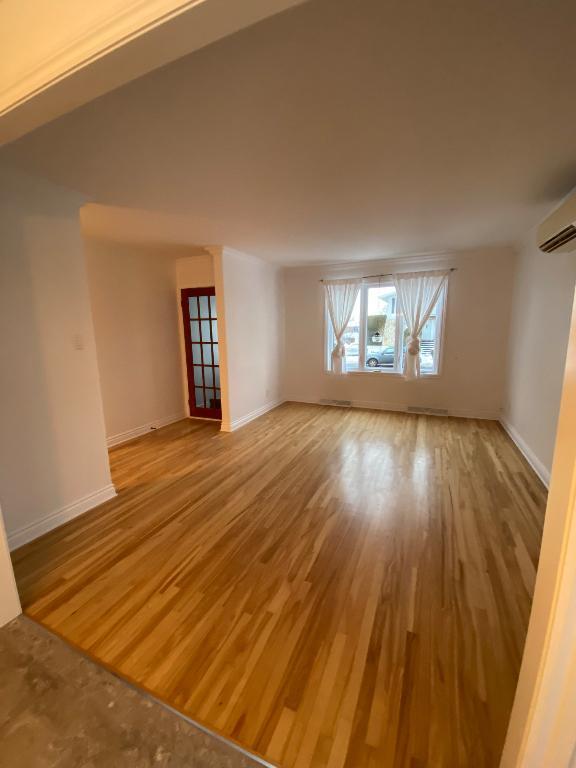 Voici au beau grand 5 pièces, lumineux très propre. | 2987915