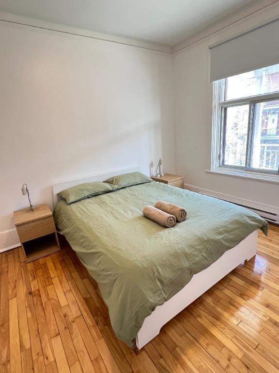 5 1/2 Meublé - Metro Parc - 3 chambres | 2987921