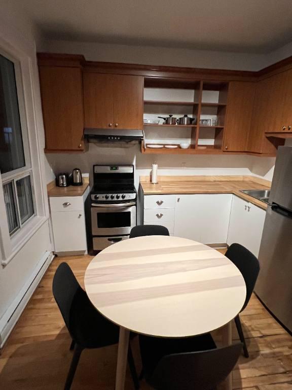 5 1/2 Meublé - Metro Parc - 3 chambres | 2987921