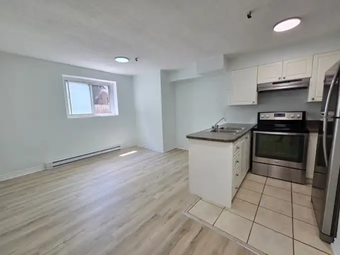 *GREAT LOCATION!* 1 Bdrm Home in a Quiet Building! | 591 Oxford Street, Oshawa | 2987954