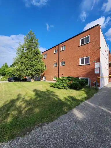 SPACIOUS 1 bdrm Home in Quiet Building! | 289 Cordova Road, Oshawa | 2987957