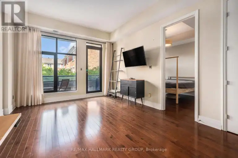 205 - 327 BREEZEHILL AVENUE S | 205 - 327 BREEZEHILL AVENUE S, Ottawa | 2988019