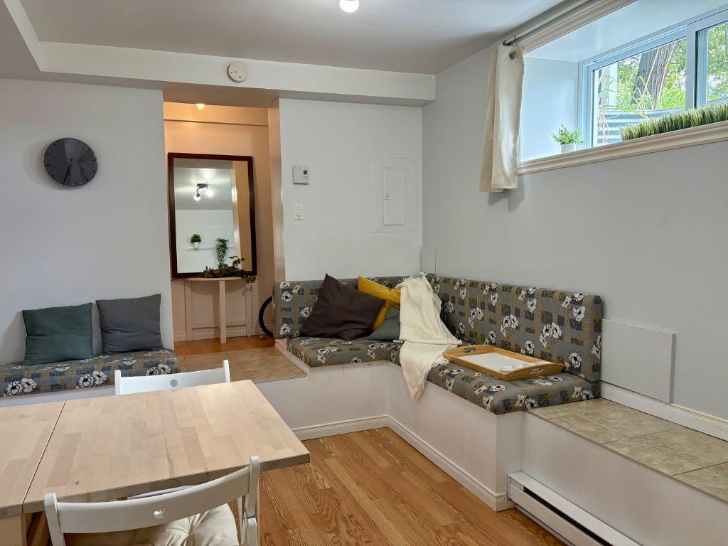 Près du cégep joli 3 1/2 | 2989144