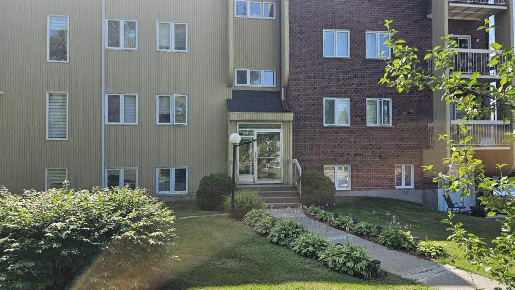 Condo à louer | 2989151