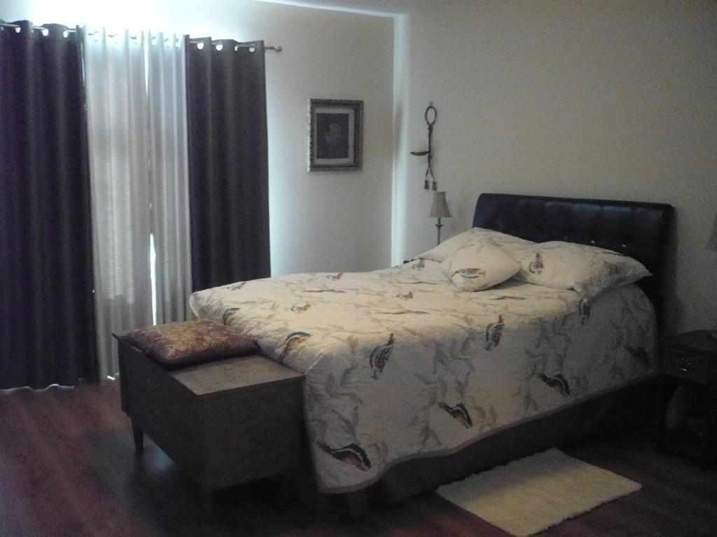 Grand 4½ Rue de Lery style condo Disponible 1 Octobre 2025 | 2989155
