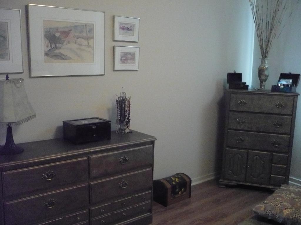 Grand 4½ Rue de Lery style condo Disponible 1 Octobre 2025 | 2989155