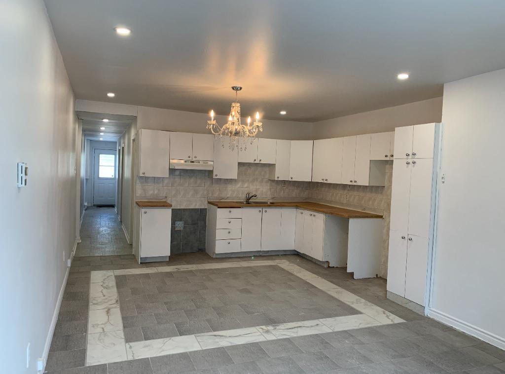 Appartement Rdc stationnement privé | 2989169