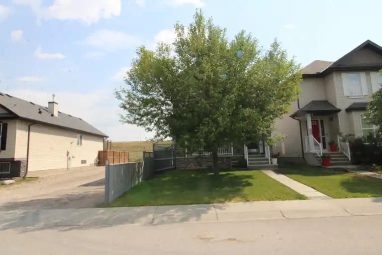 98 Cranberry Close SE | 98 Cranberry Close Southeast, Calgary | 3056200