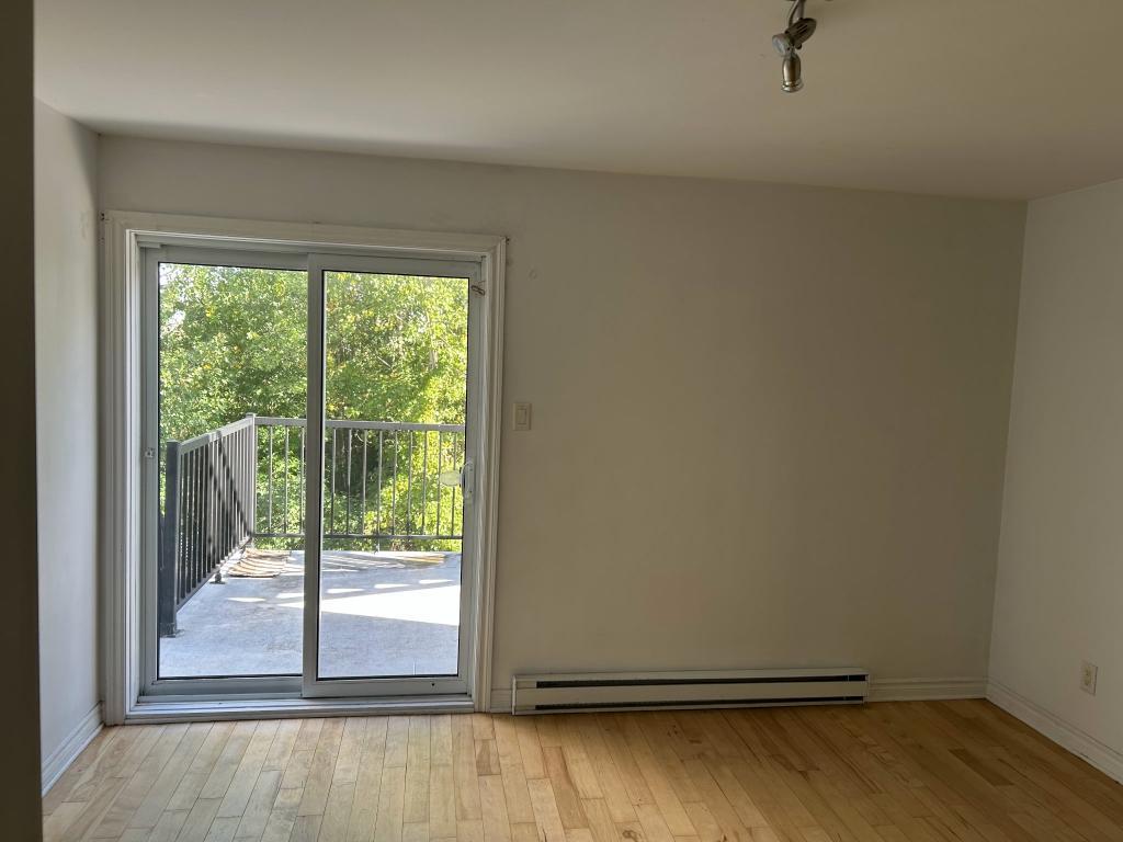 A Louer Condo Penthouse 5 1/2 Mezzanine Terrasse Duvernay Est | 3010988