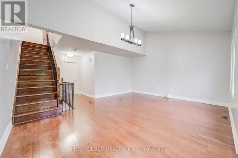 216 ZOKOL DRIVE | 216 ZOKOL DRIVE, Aurora | 2989651