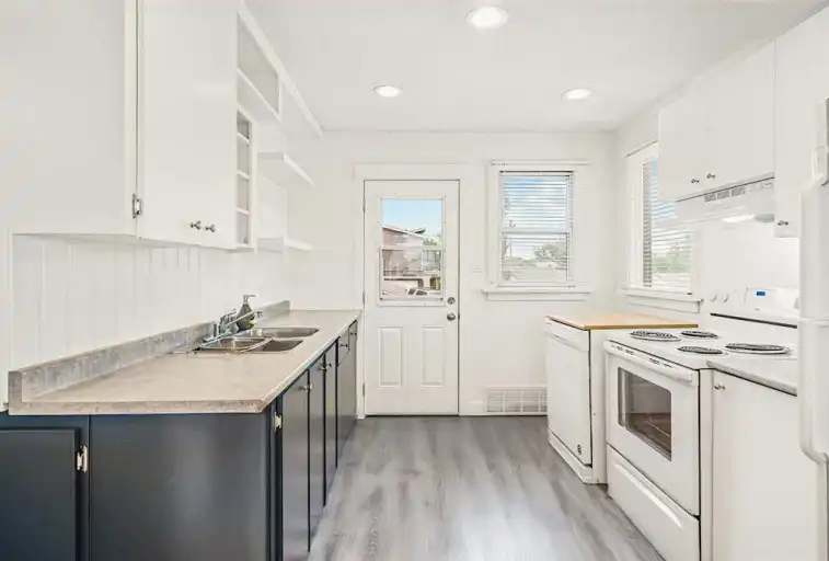Bright and open 2 bedroom house | 7444 Ogden Road Southeast, Calgary | 2989773
